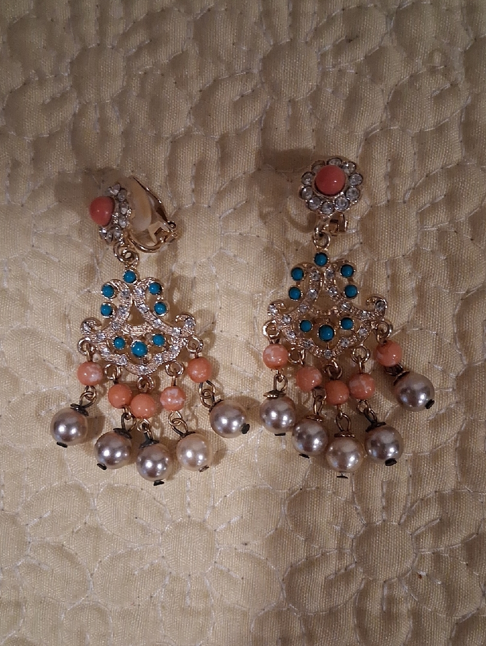Gold-Tone Coral & Turquoise Chandelier Earrings with Pearls Clip On Grazianp